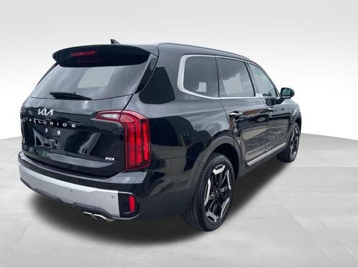 Ebony Black 2024 Kia Telluride S
