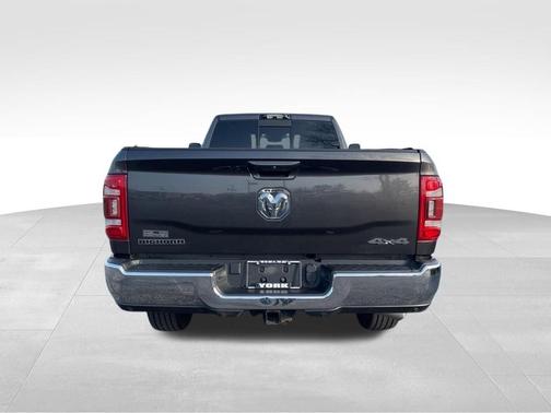 Granite Crystal Clearcoat Metallic 2022 RAM 3500 Big Horn
