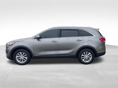 Titanium Silver 2016 Kia Sorento LX