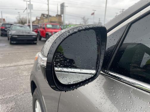 Titanium Silver 2016 Kia Sorento LX