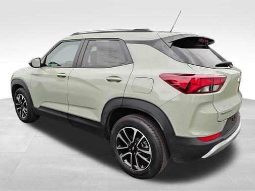 Green 2025 Chevrolet Trailblazer LT