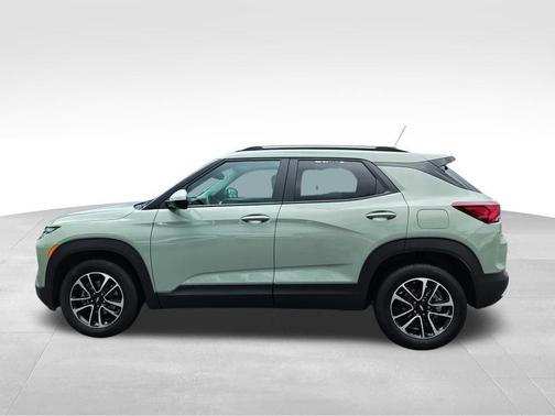 Green 2025 Chevrolet Trailblazer LT
