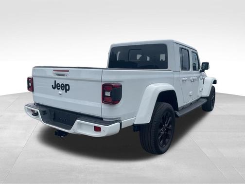 Bright White Clearcoat 2022 Jeep Gladiator Overland