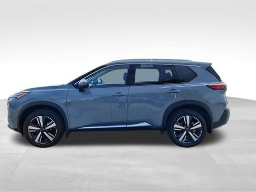 Boulder Gray Pearl 2023 Nissan Rogue SL