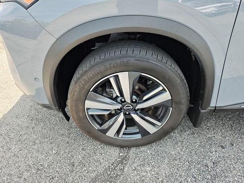 Boulder Gray Pearl 2023 Nissan Rogue SL
