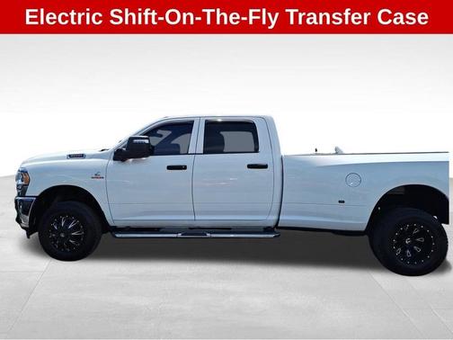 Bright White Clearcoat 2023 RAM 3500 Tradesman