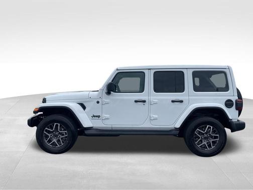 Bright White Clearcoat 2026 Jeep Wrangler Sahara