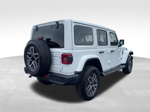 Bright White Clearcoat 2026 Jeep Wrangler Sahara