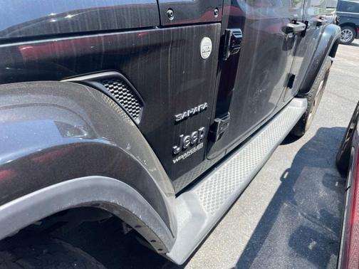 Black Clearcoat 2019 Jeep Wrangler Unlimited Sahara