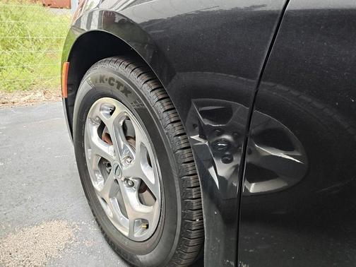 Brilliant Black Crystal Pearlcoat 2022 Chrysler Pacifica Limited
