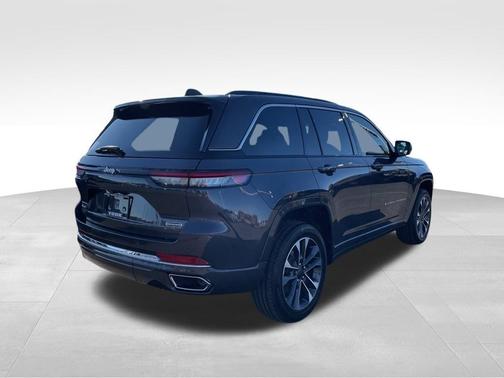 2025 Jeep Grand Cherokee Overland