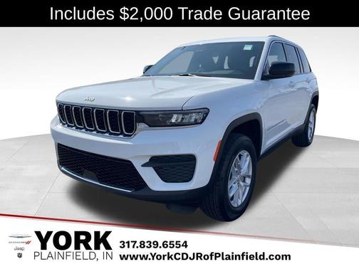 Bright White Clearcoat 2026 Jeep Grand Cherokee Laredo X