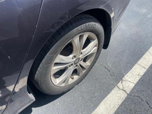 Black Plum Pearl 2011 Hyundai SONATA Limited