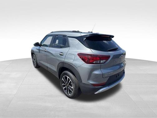 Sterling Gray Metallic 2025 Chevrolet Trailblazer LT