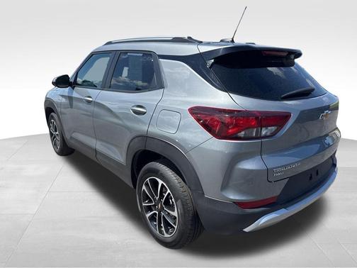 Sterling Gray Metallic 2025 Chevrolet Trailblazer LT