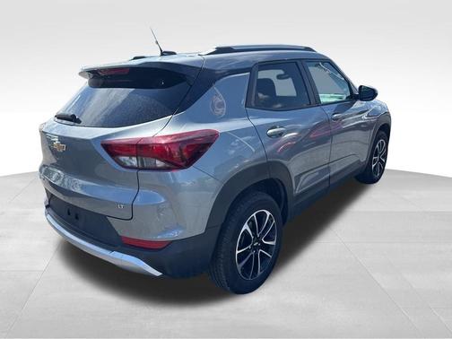 Sterling Gray Metallic 2025 Chevrolet Trailblazer LT