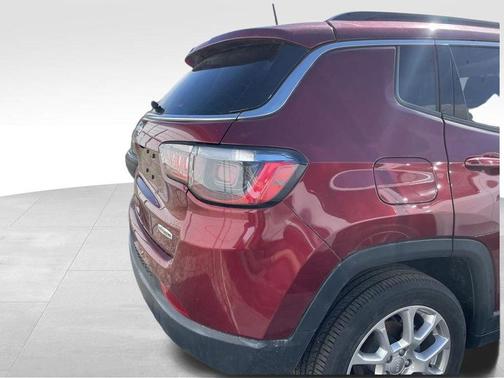 2022 Jeep Compass Latitude Lux