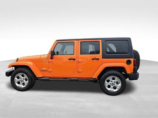 Crush Clearcoat 2013 Jeep Wrangler Unlimited Sahara