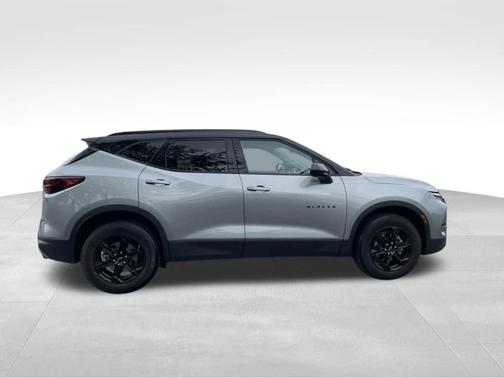 Sterling Gray Metallic 2023 Chevrolet Blazer 2LT