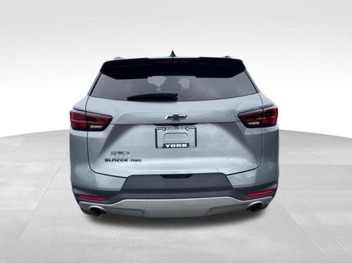 Sterling Gray Metallic 2023 Chevrolet Blazer 2LT