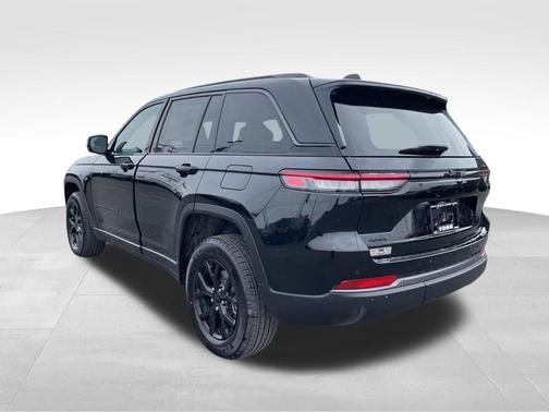 2026 Jeep Grand Cherokee Laredo