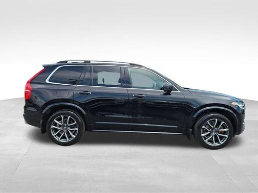 Onyx Black Metallic 2019 Volvo XC90 T6 Momentum