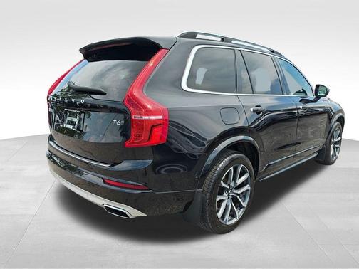 Onyx Black Metallic 2019 Volvo XC90 T6 Momentum