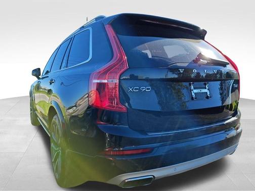 Onyx Black Metallic 2019 Volvo XC90 T6 Momentum