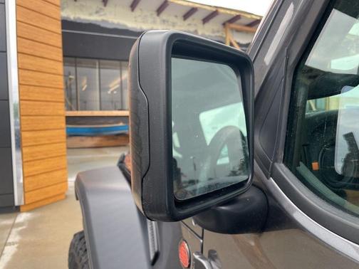 Granite Crystal Clearcoat Metallic 2024 Jeep Gladiator Mojave