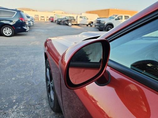 Sinamon Stick 2020 Dodge Challenger GT