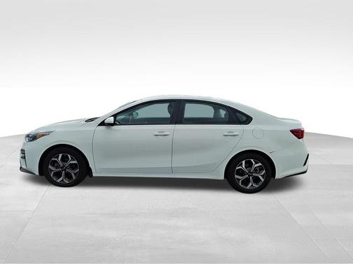 Clear White 2021 Kia Forte LXS