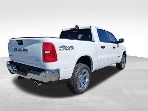 Bright White Clearcoat 2026 RAM 1500 Big Horn/Lone Star