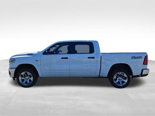 Bright White Clearcoat 2026 RAM 1500 Big Horn/Lone Star