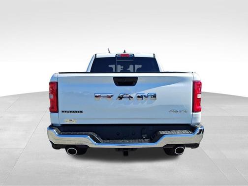 Bright White Clearcoat 2026 RAM 1500 Big Horn/Lone Star