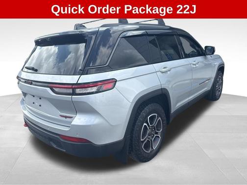 2022 Jeep Grand Cherokee Trailhawk