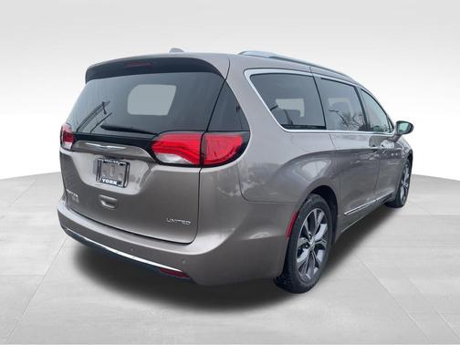 2017 Chrysler Pacifica Limited