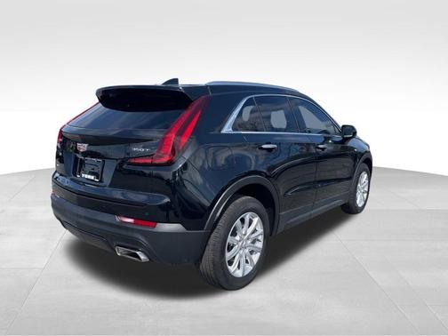 Stellar Black Metallic 2023 Cadillac XT4 Luxury