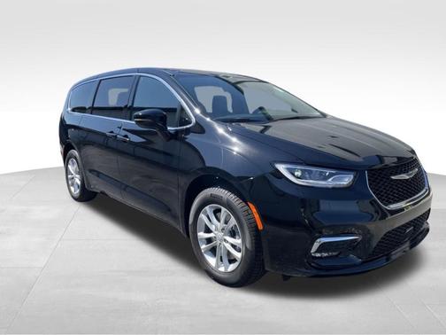 Diamond Black 2026 Chrysler Pacifica Select