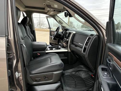 2018 RAM 2500 Laramie Mega Cab 4x4 6'4' Box