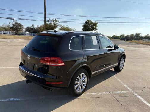 2014 Volkswagen Touareg 3.6L Sport