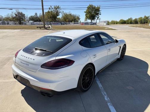 2014 Porsche Panamera GTS