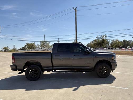 2021 RAM 2500 Lone Star Crew Cab 4x4 6'4' Box