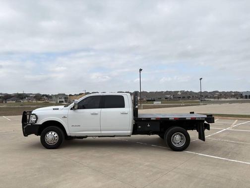 2021 RAM 3500 Laramie Crew Cab 4x4 8' Box