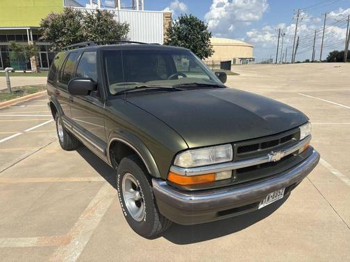 Green 2001 Chevrolet Blazer TrailBlazer