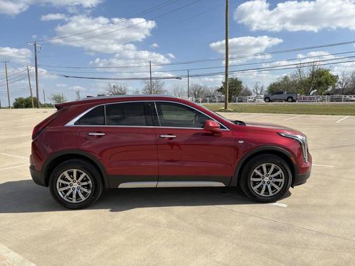 Red Horizon Tintcoat 2019 Cadillac XT4 Premium Luxury