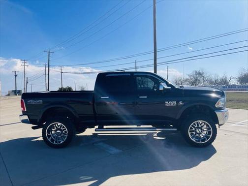 2018 RAM 2500 Laramie Crew Cab 4x4 6'4' Box