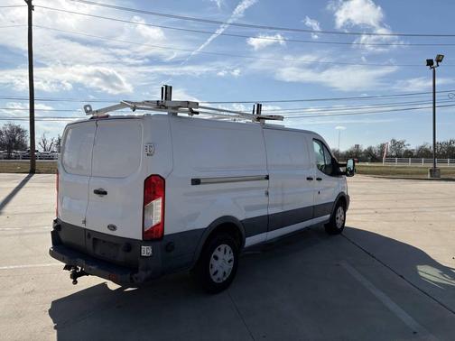 2017 Ford Transit-250 Base