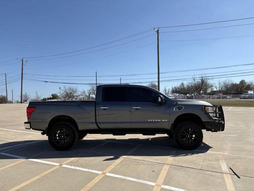 2018 Nissan Titan XD SV