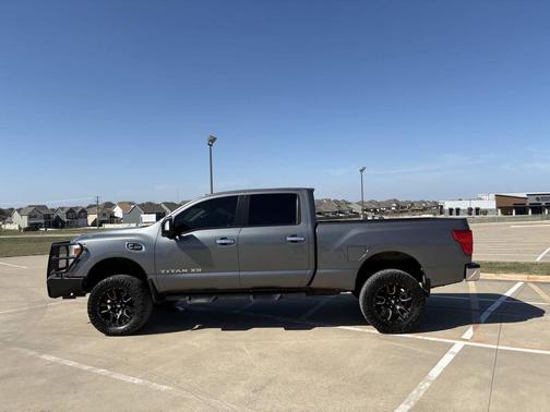 2018 Nissan Titan XD SV