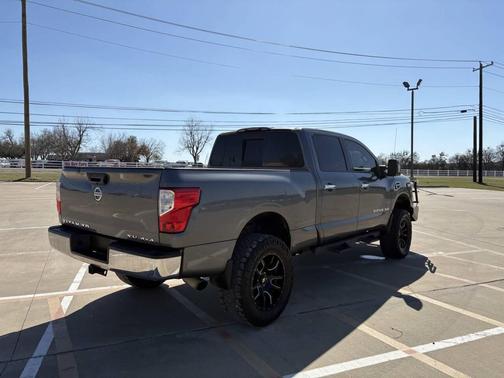 2018 Nissan Titan XD SV